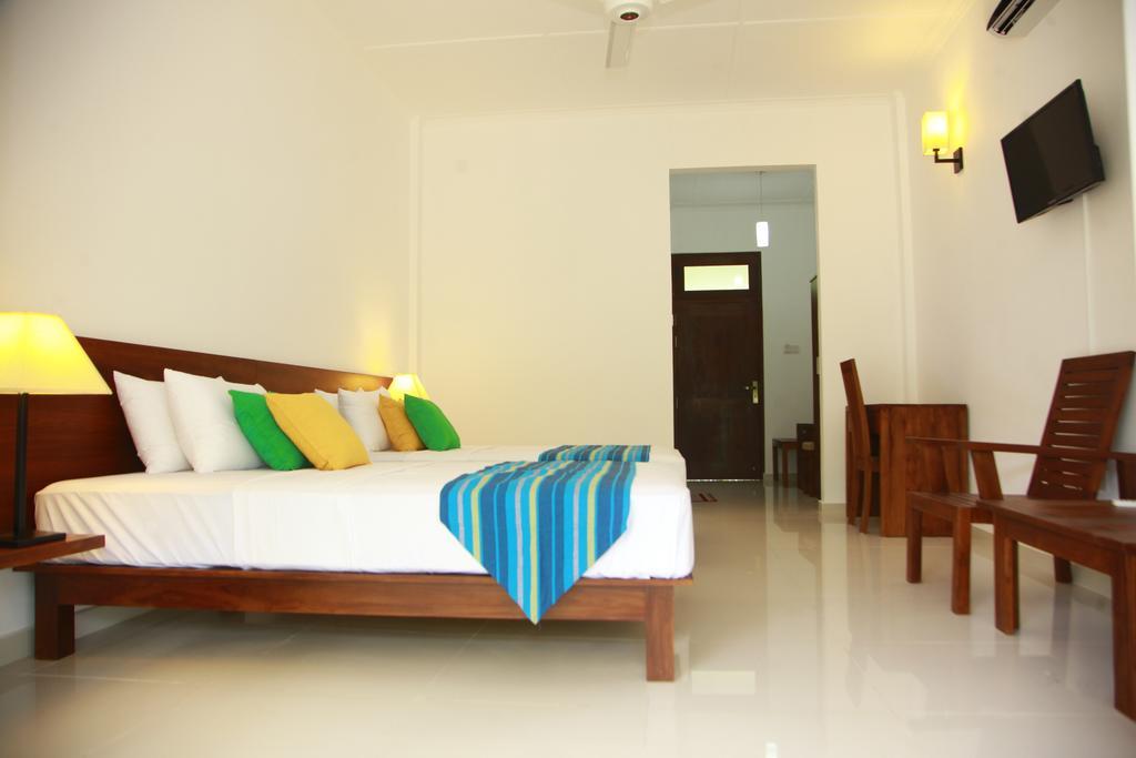 Samwill Holiday Resort كاتاراغاما الغرفة الصورة